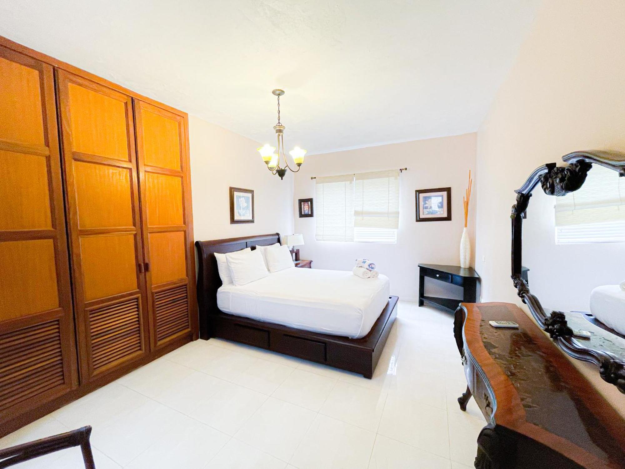 Caribbean Paradise Ocean Breeze Hotel With View Los Corales Bbq Wifi Beach Club & Spa Punta Cana Exterior photo