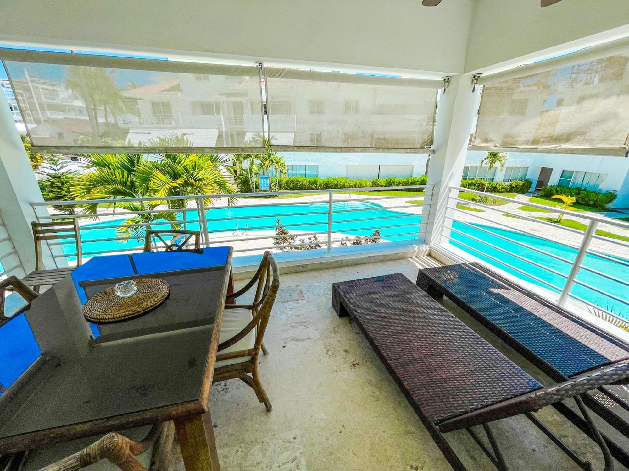 Caribbean Paradise Ocean Breeze Hotel With View Los Corales Bbq Wifi Beach Club & Spa Punta Cana Exterior photo